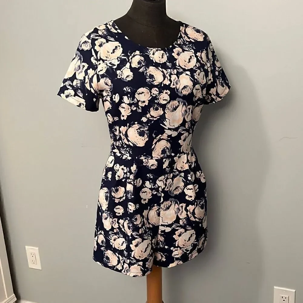Lush Women's Navy and Pink Floral Back Zipper Short Sleeve Romper